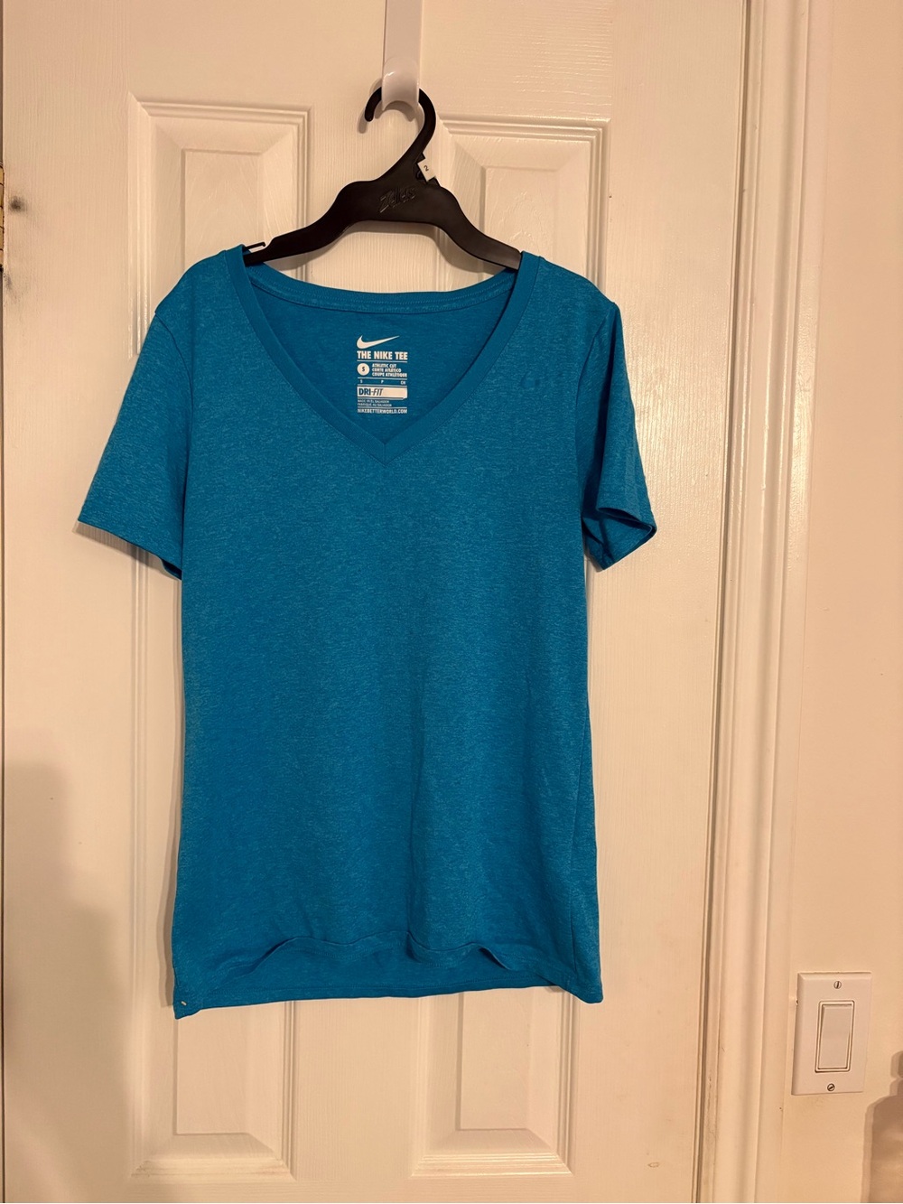 Nike Short Sleeve V-Neck Tee in Bright Teal, Dri-FIT